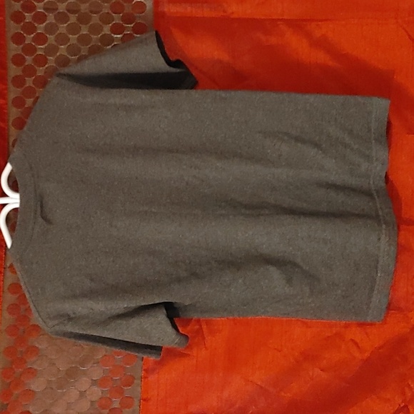 3/$20 NBA Raptors Tshirt - Picture 2 of 2